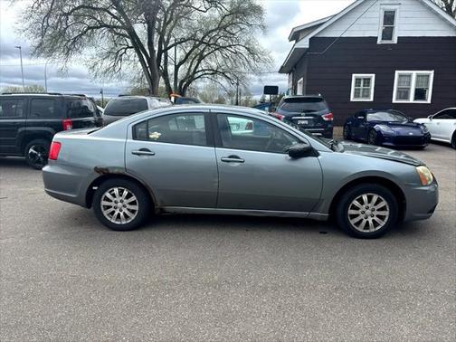 2009 Mitsubishi Galant Base