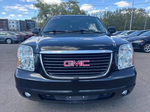 Black 2014 GMC Yukon SLT
