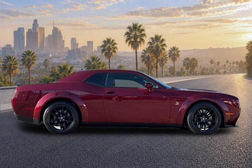 Octane Red Pearlcoat 2022 Dodge Challenger R/T Scat Pack