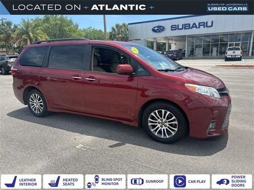2019 Toyota Sienna XLE