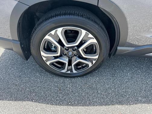 2024 Subaru Ascent Touring
