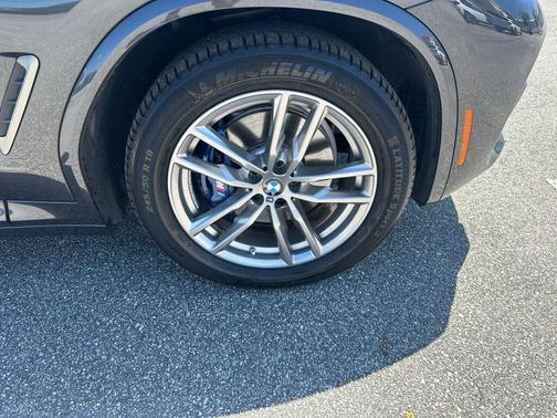 2021 BMW X3 M40i