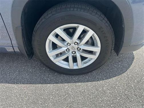 2014 Toyota Highlander LE