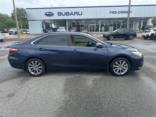 2017 Toyota Camry Hybrid XLE