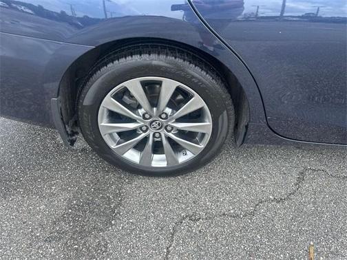 2017 Toyota Camry Hybrid XLE