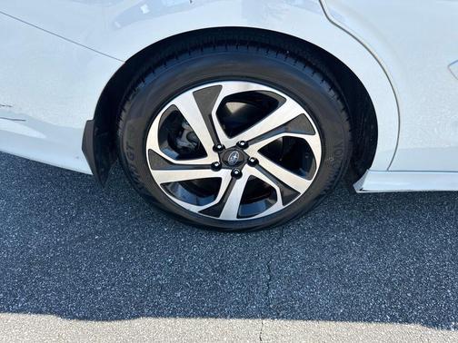 2022 Subaru Legacy Limited