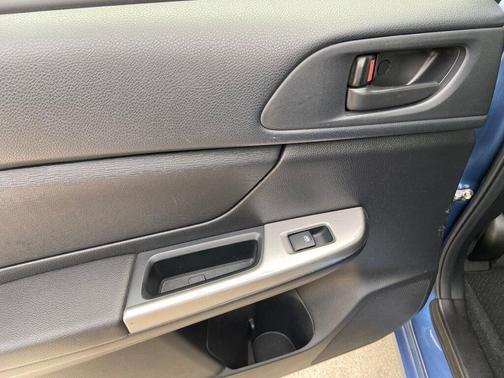 2015 Subaru Impreza 2.0i