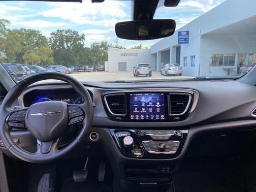 2018 Chrysler Pacifica Touring Plus