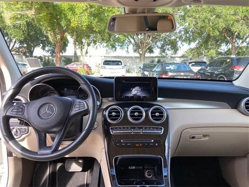 2017 Mercedes-Benz GLC 300 Base