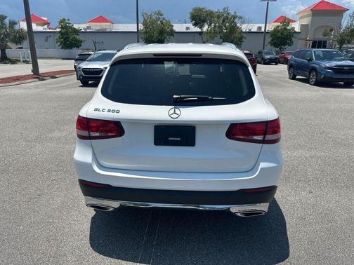 2017 Mercedes-Benz GLC 300 Base