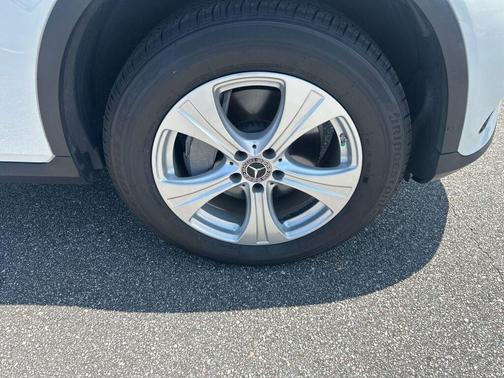 2017 Mercedes-Benz GLC 300 Base