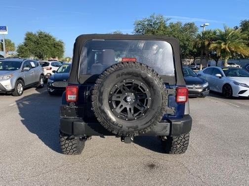 Photo 4 of 19 of 2013 Jeep Wrangler Sport