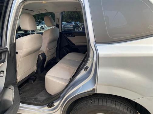 2016 Subaru Forester 2.5i