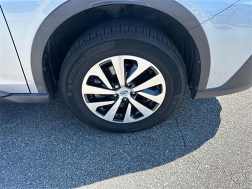2022 Subaru Outback Base (CVT)