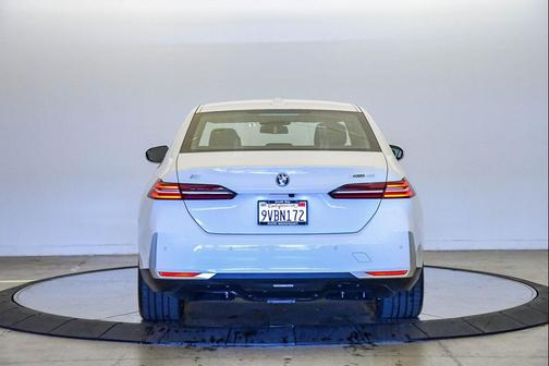 2025 BMW i5 xDrive40