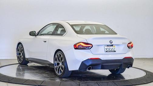 2023 BMW 230 i
