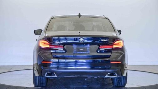 2022 BMW 530 i