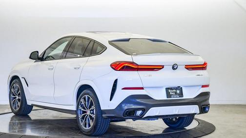 2023 BMW X6 xDrive40i