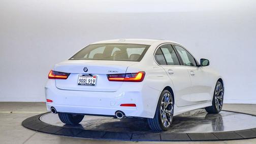 2025 BMW 330 330i