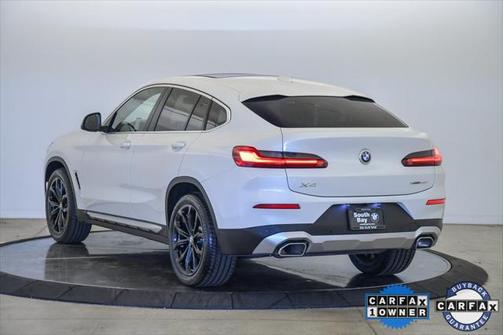 2022 BMW X4 xDrive30i