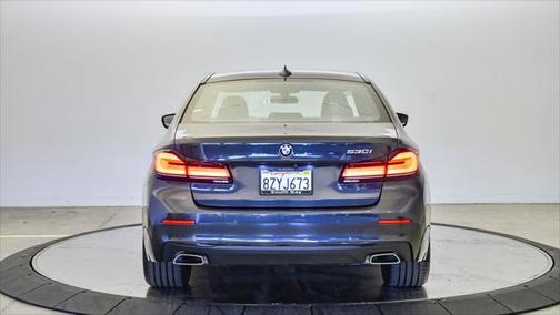 2021 BMW 530 530i