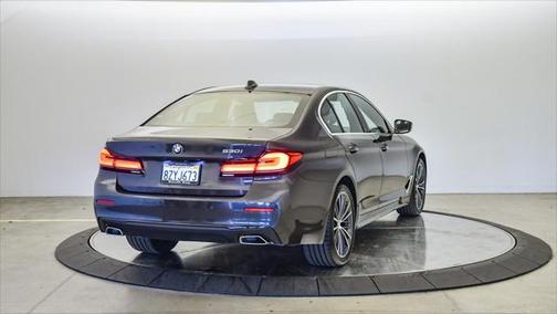 2021 BMW 530 530i