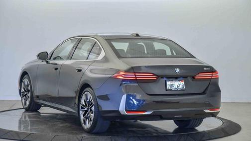 2025 BMW 530 i