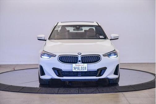 2025 BMW 230 i