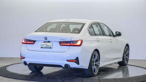 2022 BMW 330 330i
