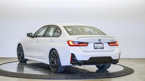 2025 BMW 330 330i