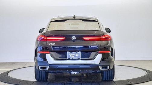 2023 BMW X6 xDrive40i
