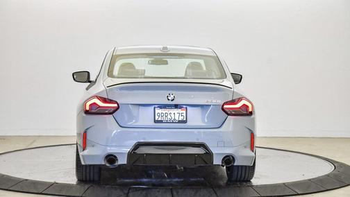 2025 BMW 230 i