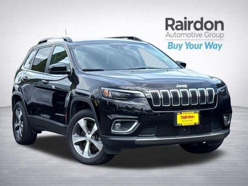 Diamond Black Crystal Pearlcoat 2022 Jeep Cherokee Limited
