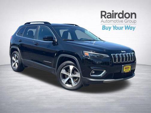 Diamond Black Crystal Pearlcoat 2022 Jeep Cherokee Limited