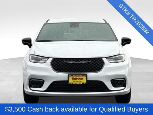 2026 Chrysler Pacifica L