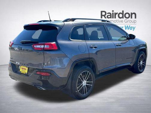 Granite Crystal Metallic Clearcoat 2018 Jeep Cherokee Latitude