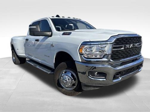 2024 RAM 3500 Big Horn Crew Cab 4x4 8' Box