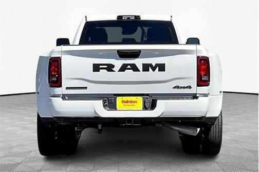 2025 RAM 3500 Big Horn Crew Cab 4x4 8' Box