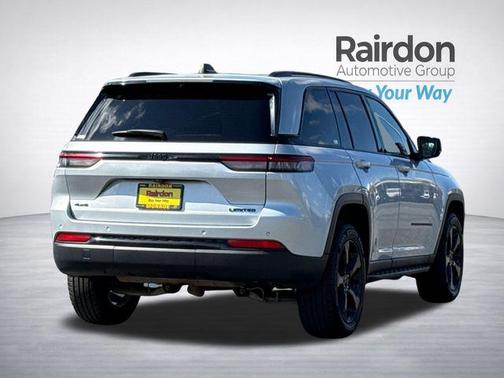 Silver Zynith 2024 Jeep Grand Cherokee Limited