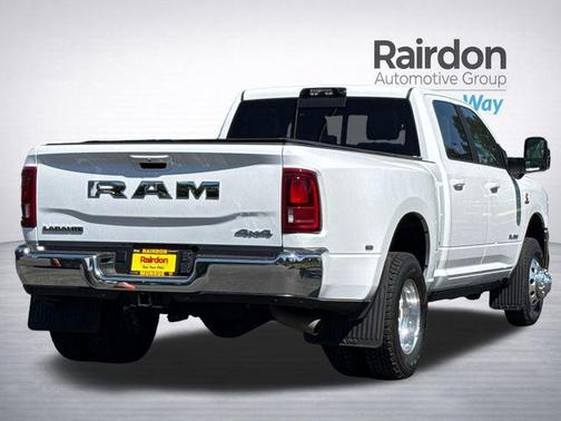 Bright White Clearcoat 2026 RAM 3500 Laramie Crew Cab 4x4 8' Box