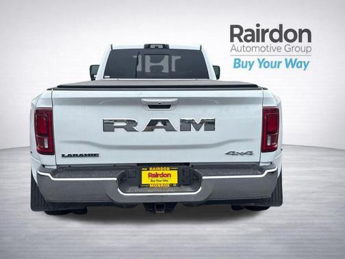 Bright White Clearcoat 2026 RAM 3500 Laramie Crew Cab 4x4 8' Box