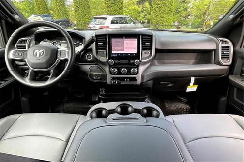 2025 RAM 3500 Tradesman Crew Cab 4x4 6'4' Box