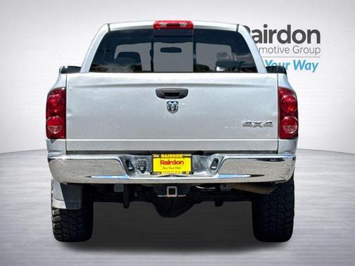 Bright Silver Metallic CC/Mineral Gray Met CC 2009 Dodge Ram 2500 ST