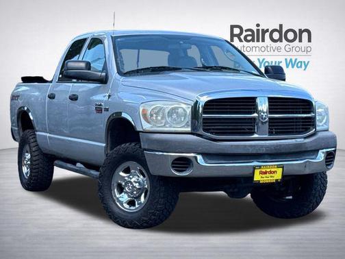 Bright Silver Metallic CC/Mineral Gray Met CC 2009 Dodge Ram 2500 ST