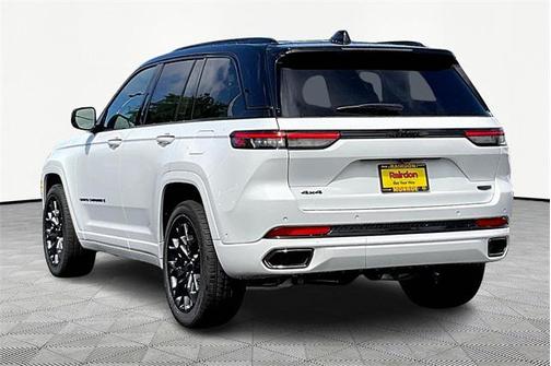 2025 Jeep Grand Cherokee Summit
