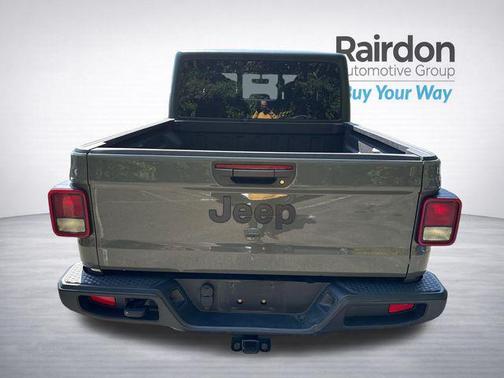 Sting-Gray Clearcoat 2023 Jeep Gladiator Sport S