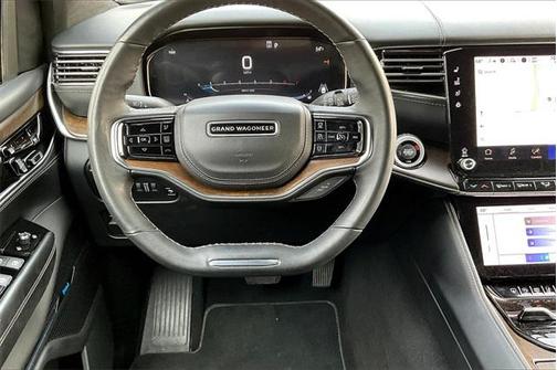 2023 Jeep Grand Wagoneer L Series II 4x4