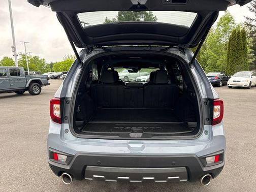 Sonic Gray Pearl 2024 Honda Passport AWD TrailSport