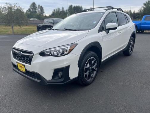 Crystal White Pearl 2018 Subaru Crosstrek 2.0i Premium