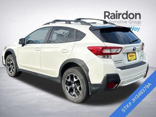 Crystal White Pearl 2018 Subaru Crosstrek 2.0i Premium